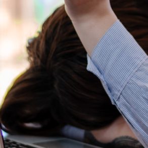 Aunque el entusiasmo baje, Dios permanece